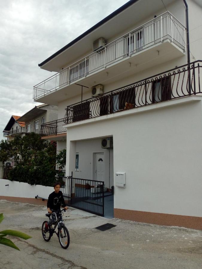 Apartman Radic Трогир Экстерьер фото