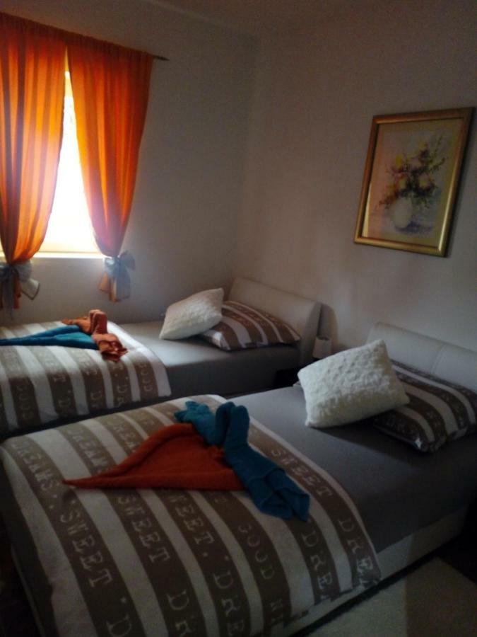 Apartman Radic Трогир Экстерьер фото